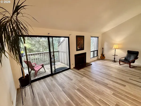 213 TRAILSIDE LOOP, Eugene, OR 97405