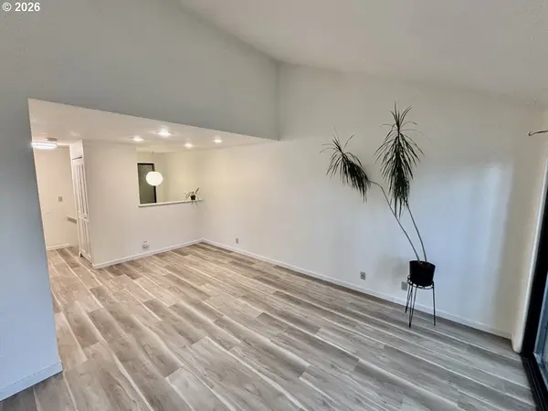 213 TRAILSIDE LOOP, Eugene, OR 97405