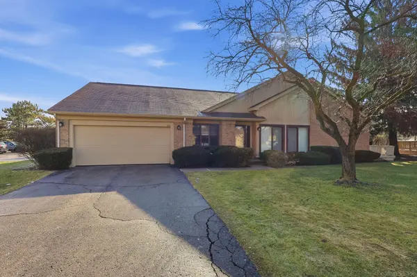 521 Tennyson DR, Rochester Hills, MI 48307