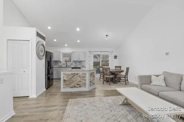 7121 Shady Knoll DR SE, Gaines Twp, MI 49316