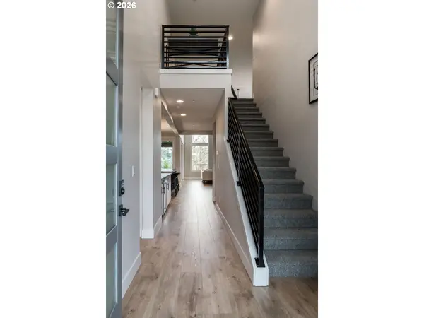 1910 NE 195th CT, Vancouver, WA 98684