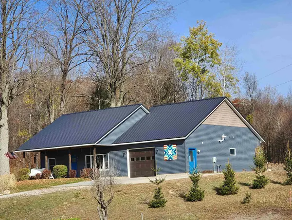 23736 110th AVE, Highland Twp, MI 49688