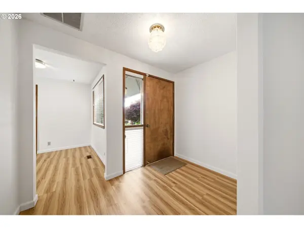 10175 SW WASCO WAY, Tualatin, OR 97062