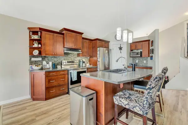 2305 46 AVE, Lloydminster, SK S9V 0Z5