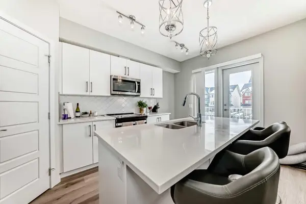 32 Red Embers Parade NE #806, Calgary, AB t3n1p7