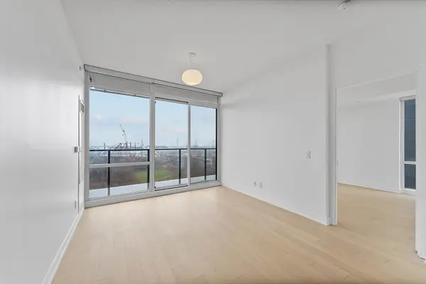 120 Bayview AVE #N814, Toronto C08, ON M5A 0G4