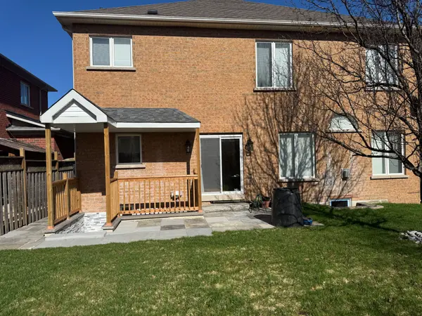 71 holly dr DR, Richmond Hill, ON L4S 2S4