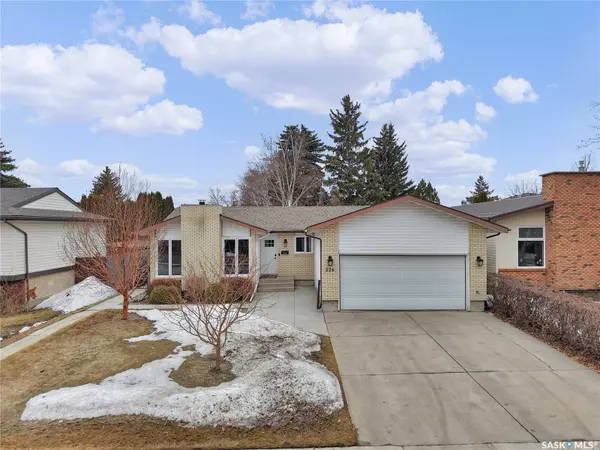 226 Candle CRESCENT, Saskatoon, SK S7K 5A4