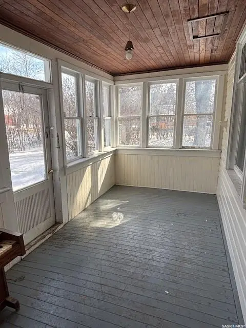 327 4th AVENUE E, Canora, SK S0A 0L0