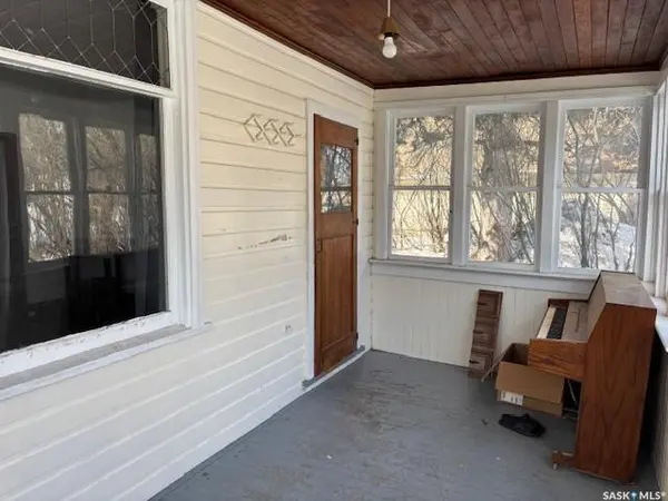 327 4th AVENUE E, Canora, SK S0A 0L0