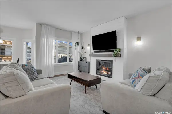 1235 Pringle WAY, Saskatoon, SK S7T 0V4