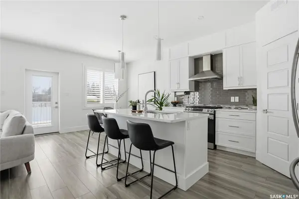 1037 Maplewood DRIVE, Moose Jaw, SK S6J 0E4