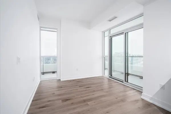 60 George Butchart DR #621, Toronto W05, ON M3K 0E1