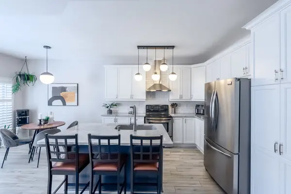 4680 Mcleod RD, Burlington, ON L7M 0K6