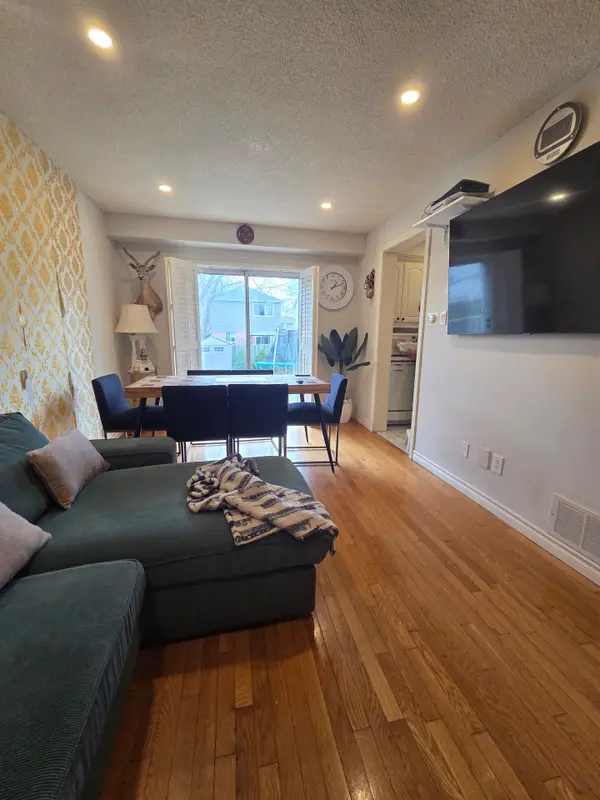 3082 Cantelon CRES #Main, Mississauga, ON L5N 3J8