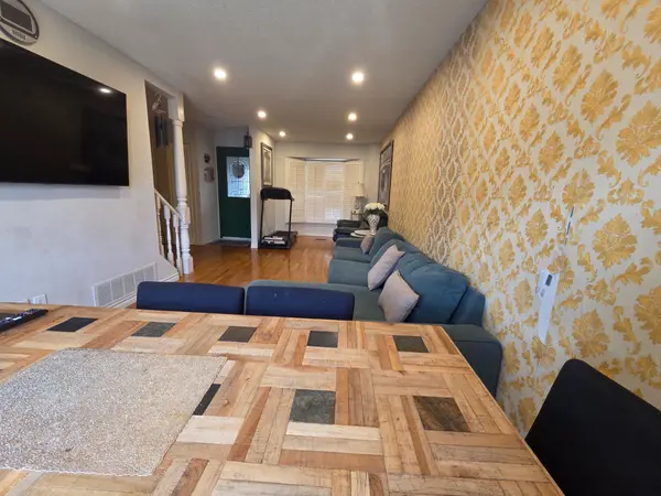 3082 Cantelon CRES #Main, Mississauga, ON L5N 3J8