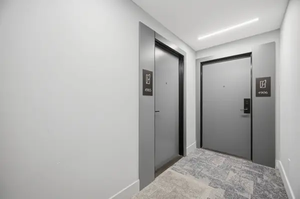 430 Square One DR #4905, Mississauga, ON L5B 0L6