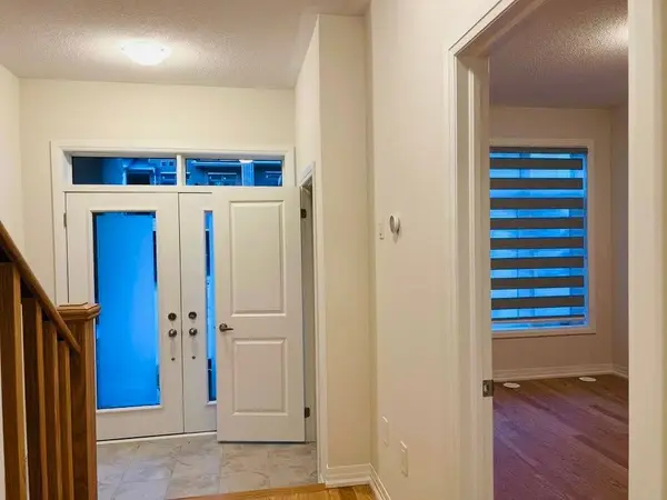 8 Bonnington DR, Brampton, ON L7A 5M1