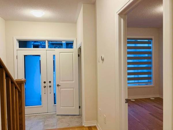 8 Bonnington DR, Brampton, ON L7A 5M1