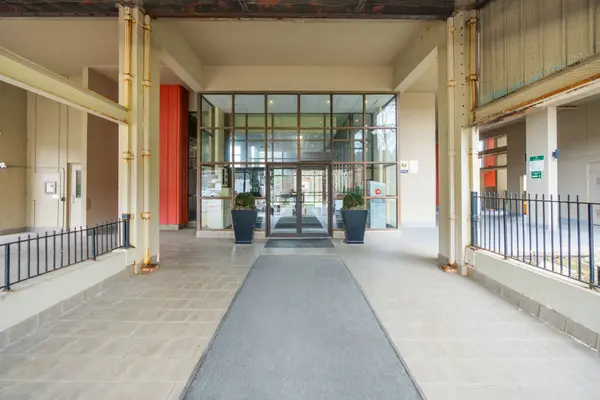 350 Quigley RD #811, Hamilton, ON L8K 5N2