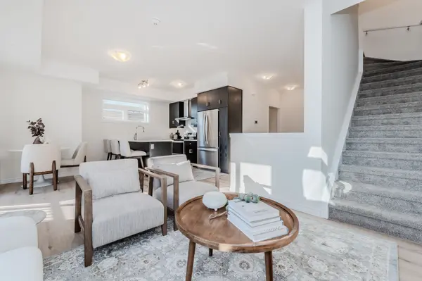 36 Thatcher DR, Guelph, ON N1L 0R8