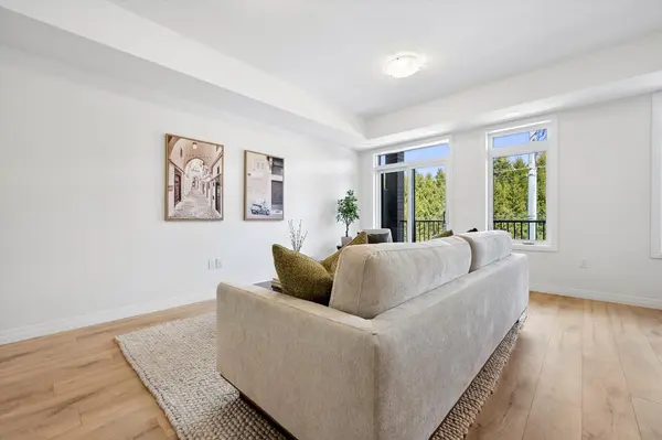 34 Thatcher DR, Guelph, ON N1L 0R8