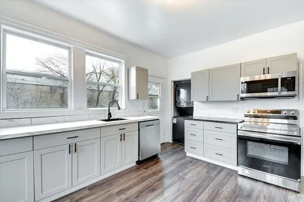 513 Romaine ST, Peterborough, ON K9J 2C8