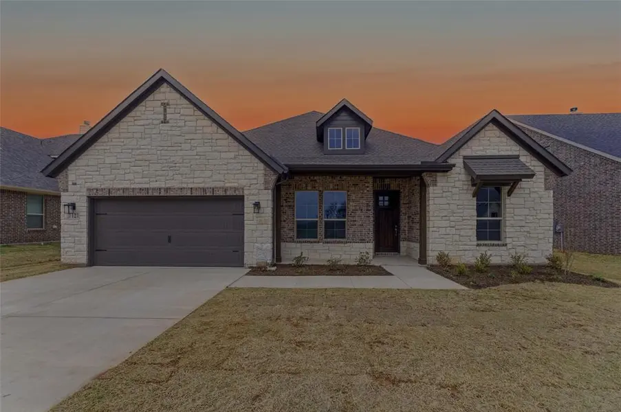 1121 Trinity Drive, Springtown, TX 76082