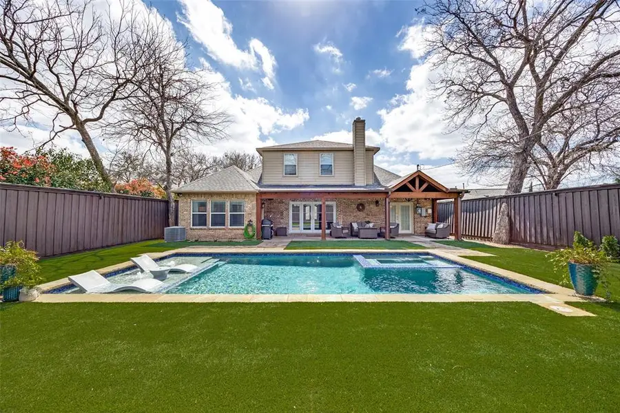 3763 Manana Drive, Dallas, TX 75220