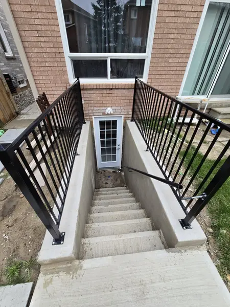 6608 Lisgar DR #Basement, Mississauga, ON L5N 6W1