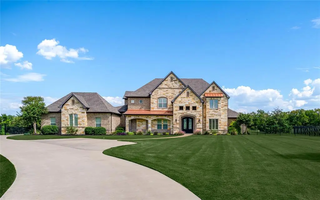 218 Tanner Creek Circle, Sunnyvale, TX 75182