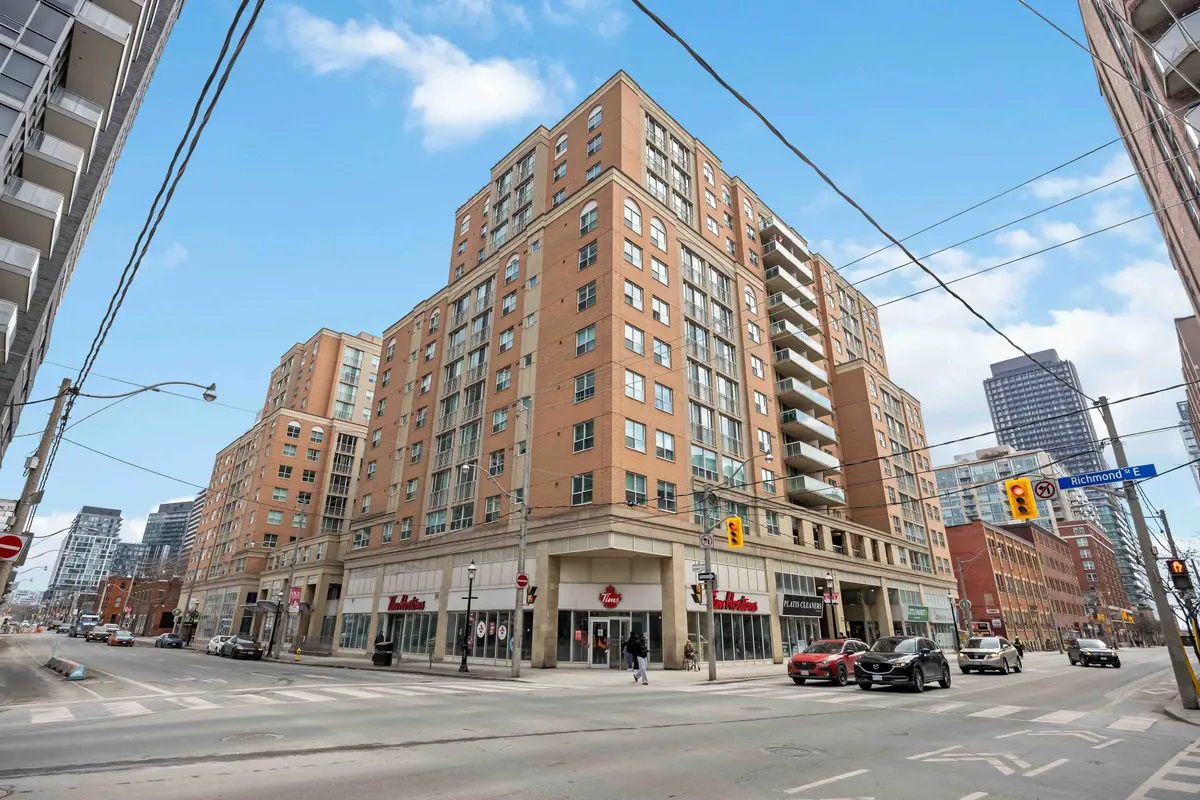 323 Richmond ST #807, Toronto C08, ON M5A 4R3