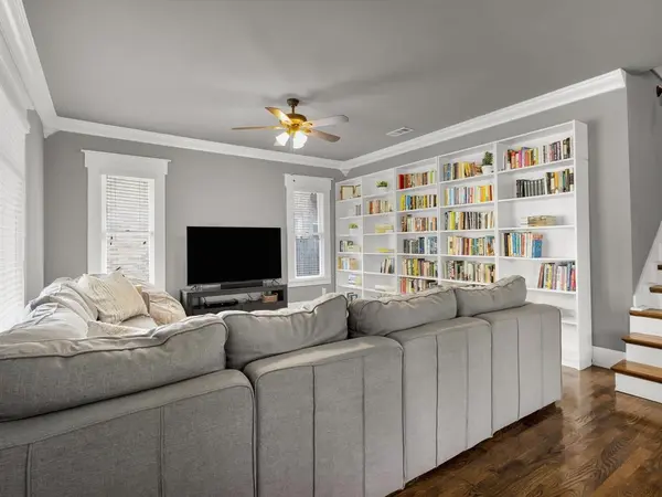 1942 Fairmount Avenue, Fort Worth, TX 76110