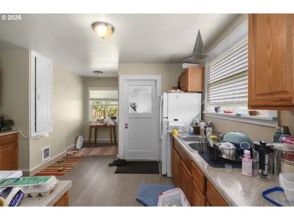 1023 NE 60TH AVE NE, Portland, OR 97213