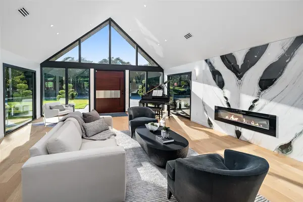 11348 Valleydale Drive, Dallas, TX 75230