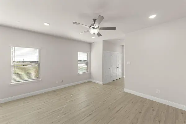 470 Dreamers Lane, Lavon, TX 75166