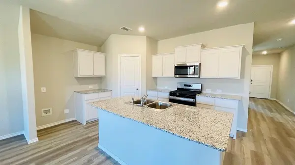 4260 TRICKLING CREEK Lane, Fort Worth, TX 76036