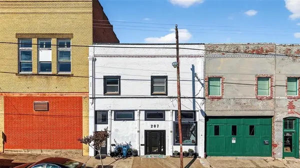 205 & 207 E Houston Street, Sherman, TX 75090