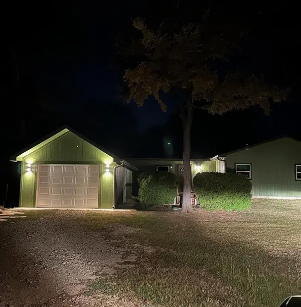 304 Pine Street, Seven Points, TX 75143