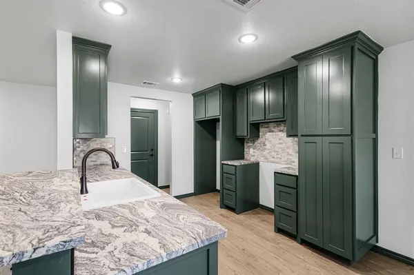 303 E Bois D Arc, Nocona, TX 76255