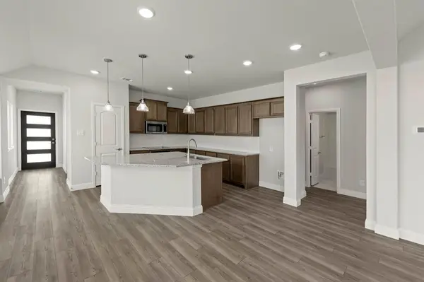 1640 Meadow Crest Drive, Aubrey, TX 76227