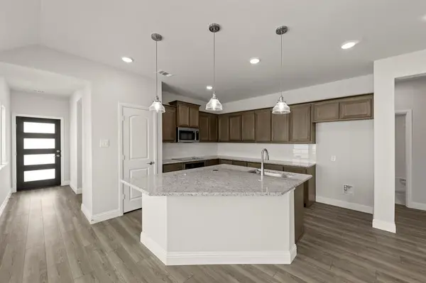 1640 Meadow Crest Drive, Aubrey, TX 76227