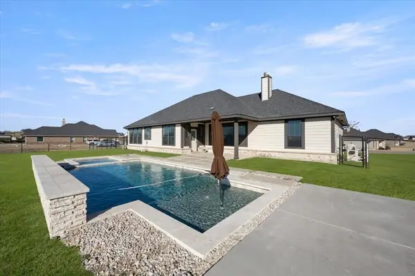 2020 Pebblegate Drive,  Weatherford,  TX 76085