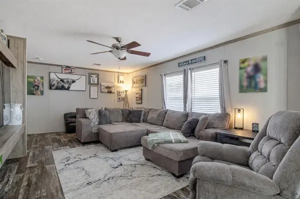 334 Lake Whitney Drive, Whitney, TX 76692