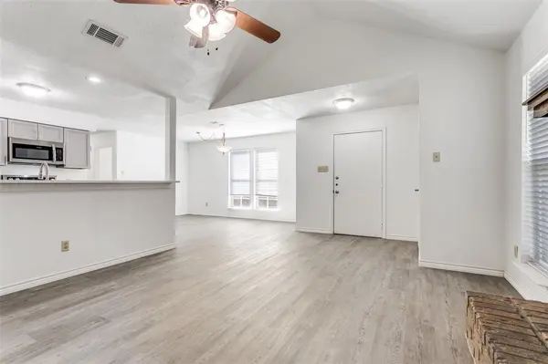 2121 Stone Moss Lane, Grapevine, TX 76051