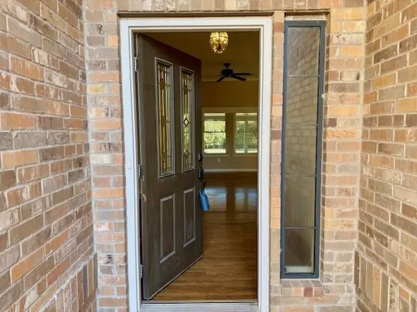 9608 Applewood Trail, Denton, TX 76207