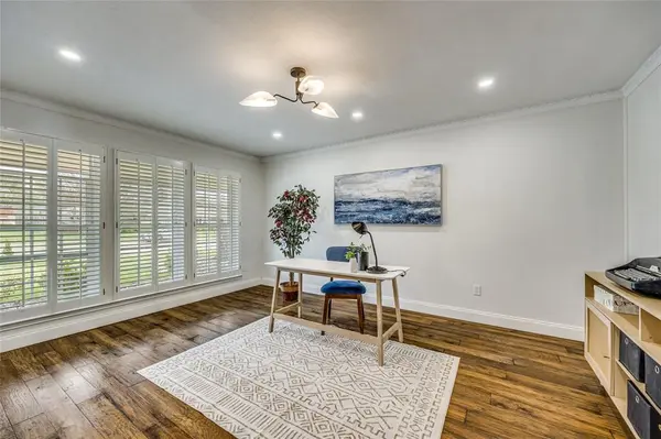 7148 Roundrock Road, Dallas, TX 75248