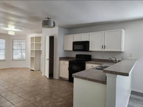 1557 Crown View Drive, Little Elm, TX 75068