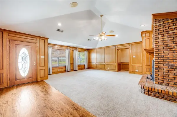 204 Sloan Street, Whitesboro, TX 76273