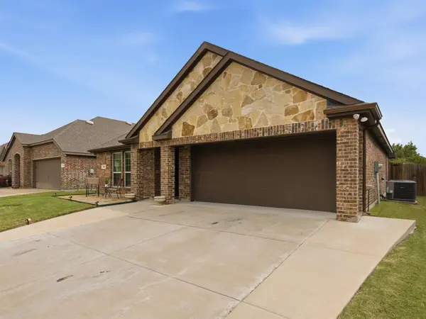 116 Arborside Drive, Waxahachie, TX 75165